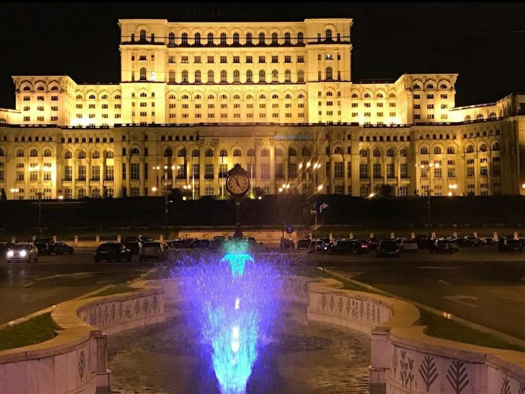 Two Rooms Central Bukarest Exterior foto